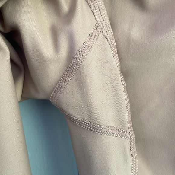 Sommer Ray Leggings Criss Cross Waist Beige Size Medium - Picture 9 of 9